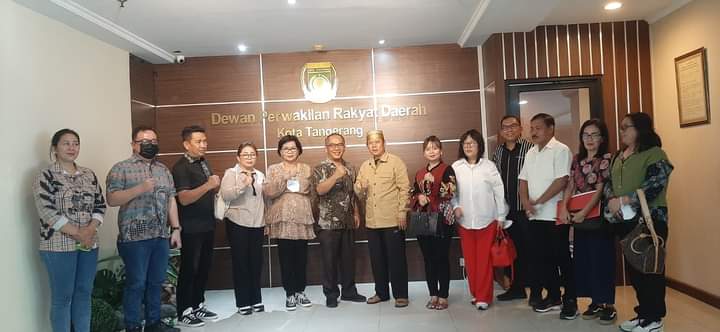 Fraksi PDIP Manado Kunjungi DPRD Tanggerang